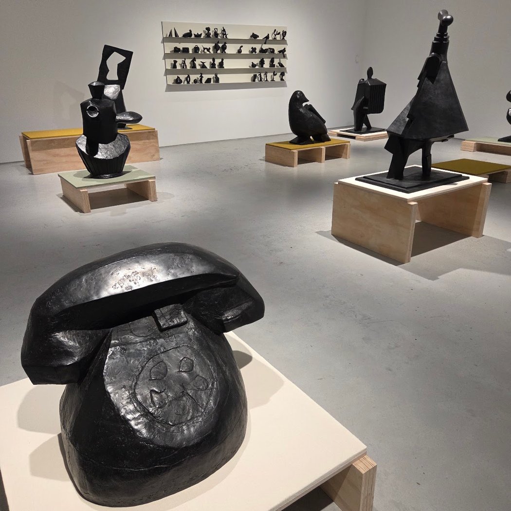 Louise Bourgeois: Gathering Wool 2