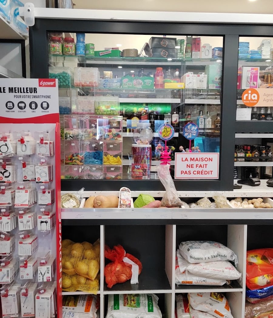 Saint-Cyr Mini Marché 3