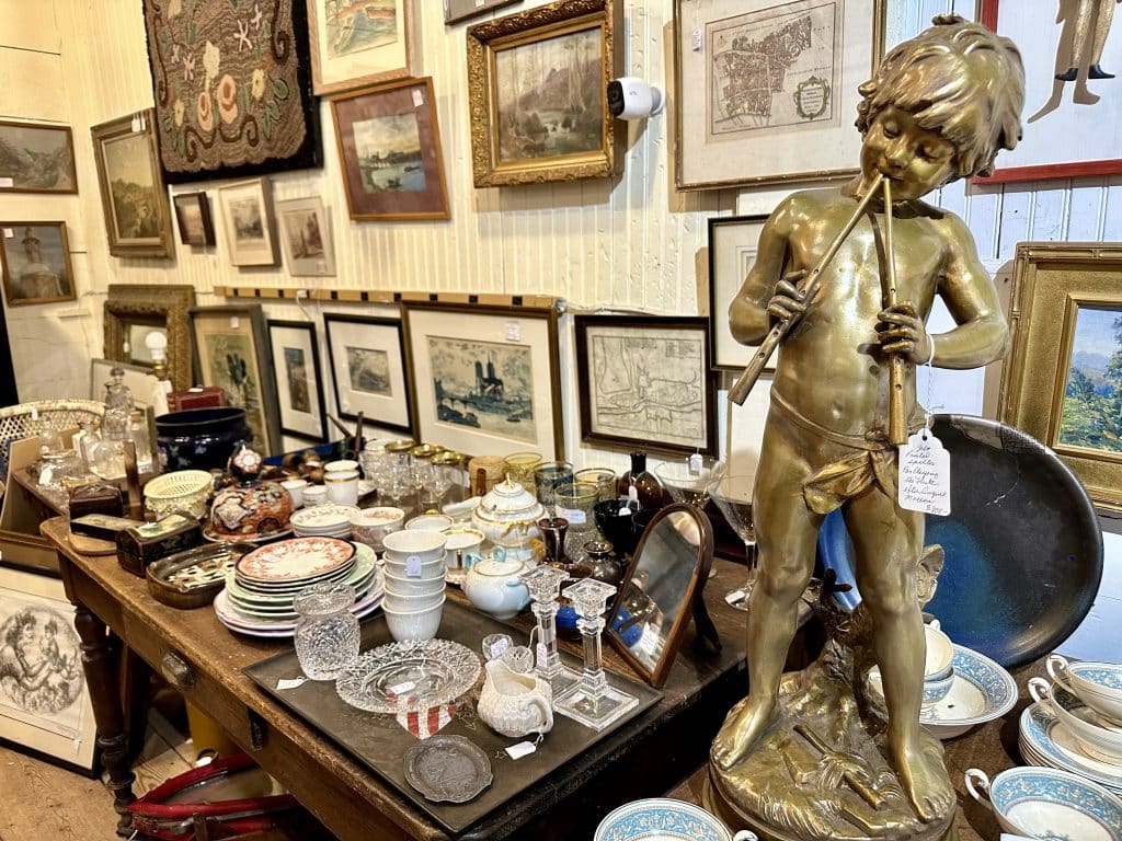 Beekman Arms Antique Market & Gallery 2