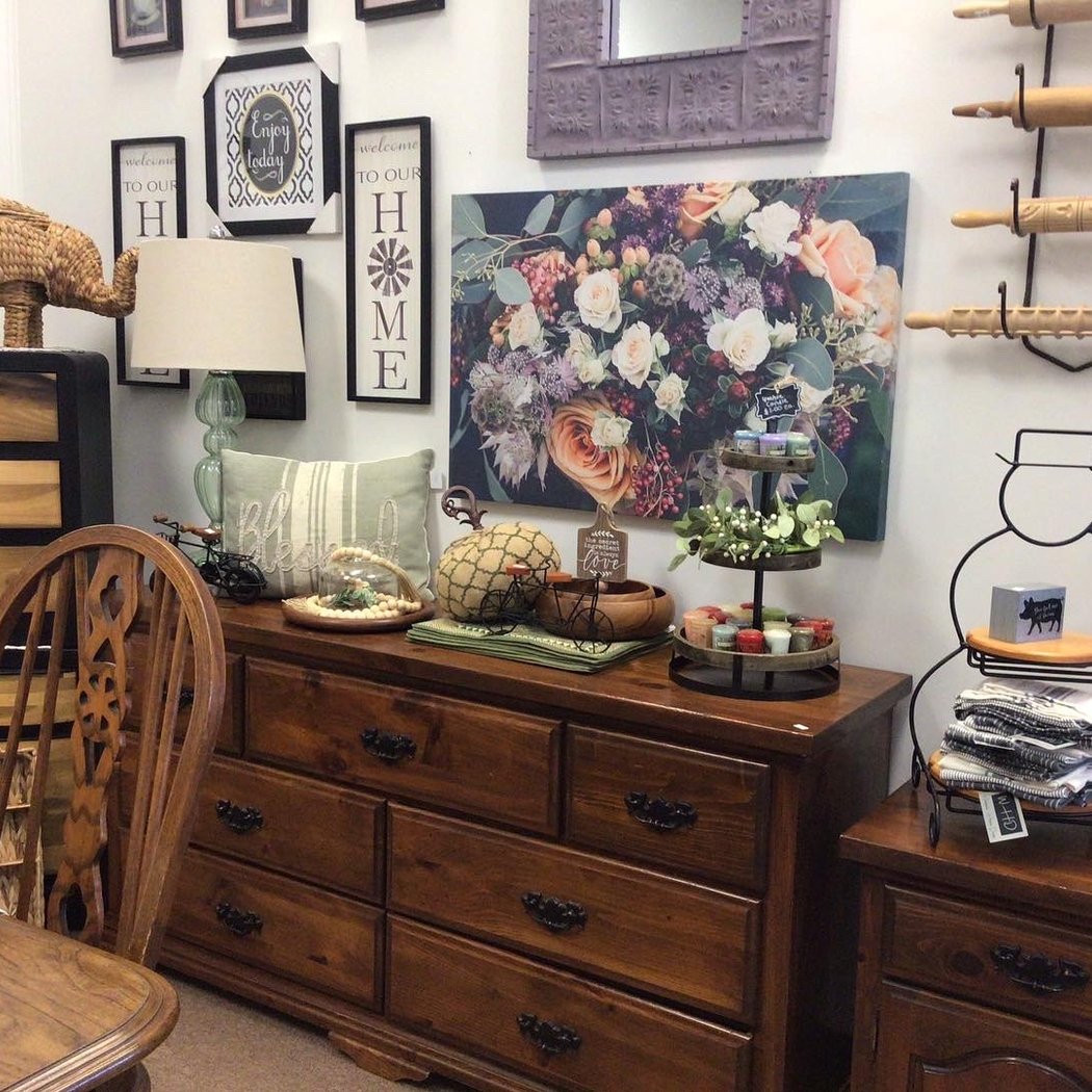 Sweet Pickins Vintage 1