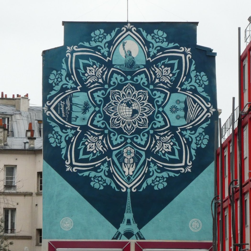 Street Art : "Delicate Balance" Fresque de Shepard Fairey 2