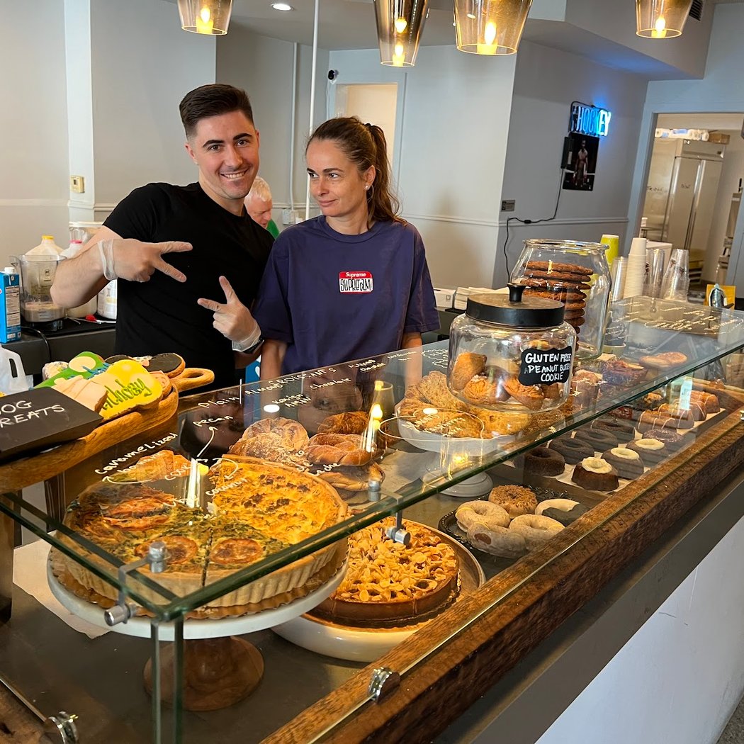Nerd Be Cool Coffee Shop Espresso & Matcha Lab Juice & Smoothies Bar 2
