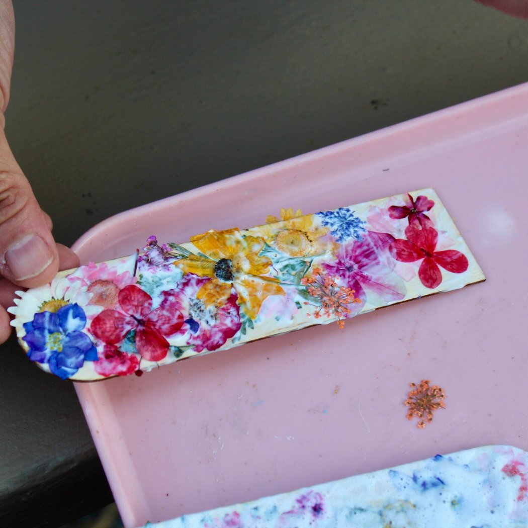 Nature Creativity: Pressed Flower Bookmarks
