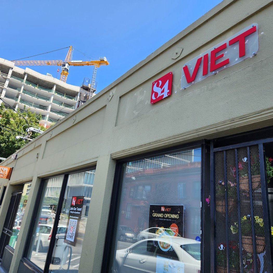 84 Viet 2