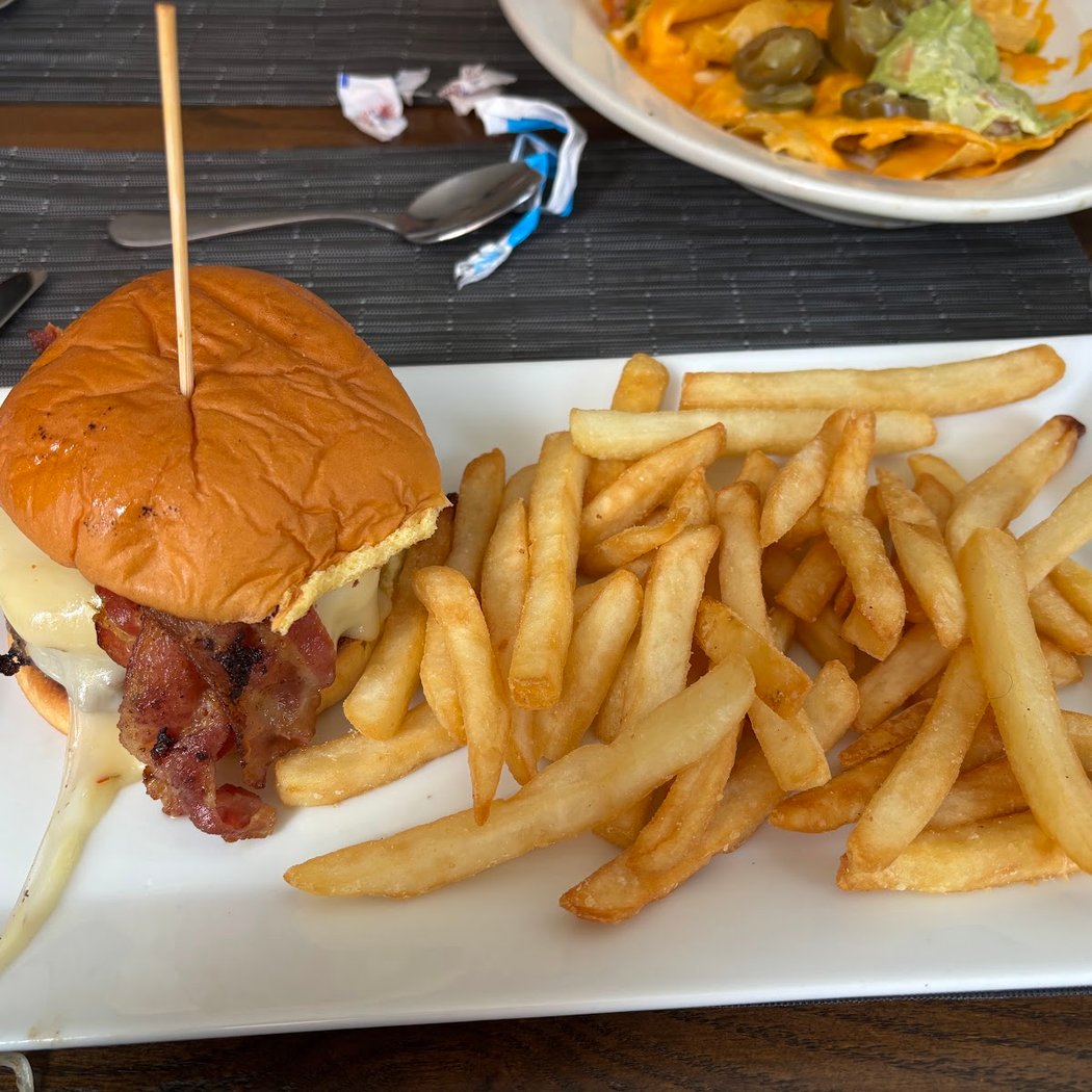Bronx Burger House 5