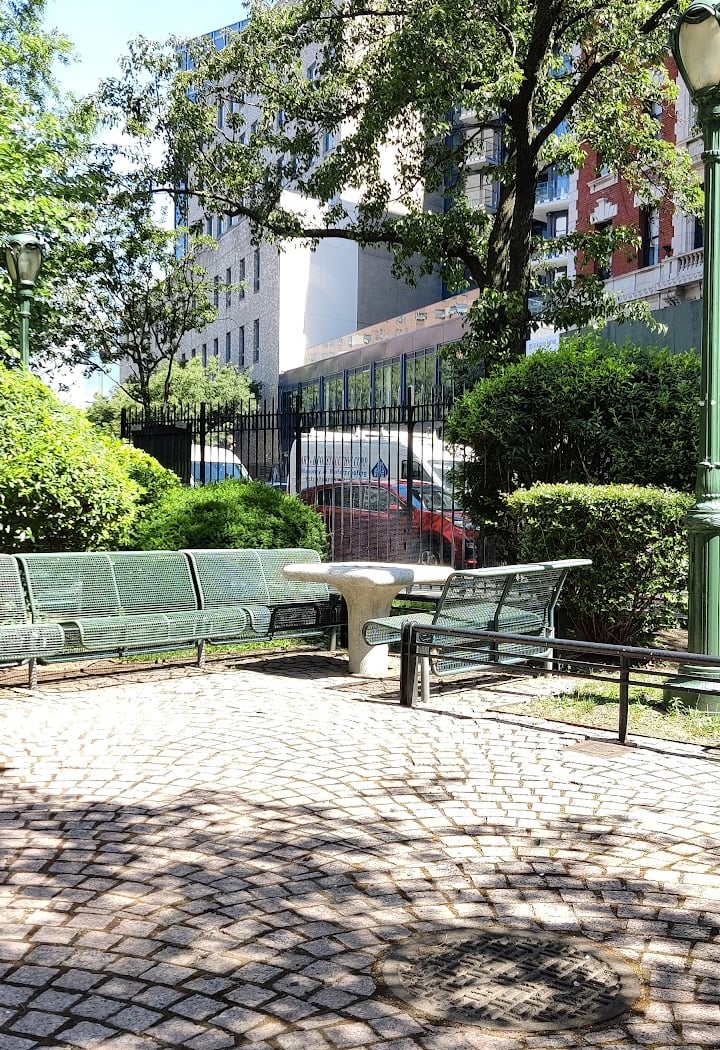 Hancock Park 4