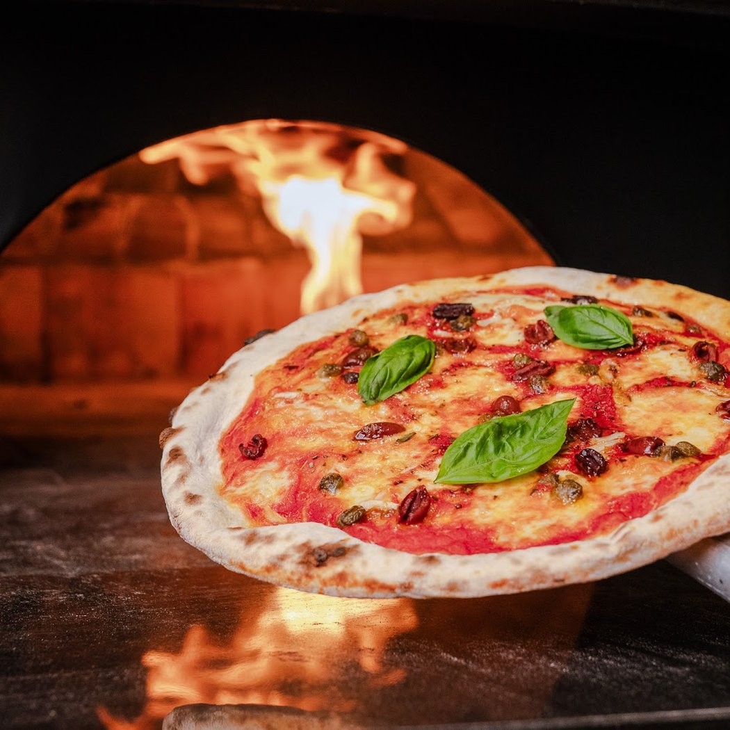 Si Nonna's - The Original Sourdough Pizza | New Bel Road | Bengaluru 1
