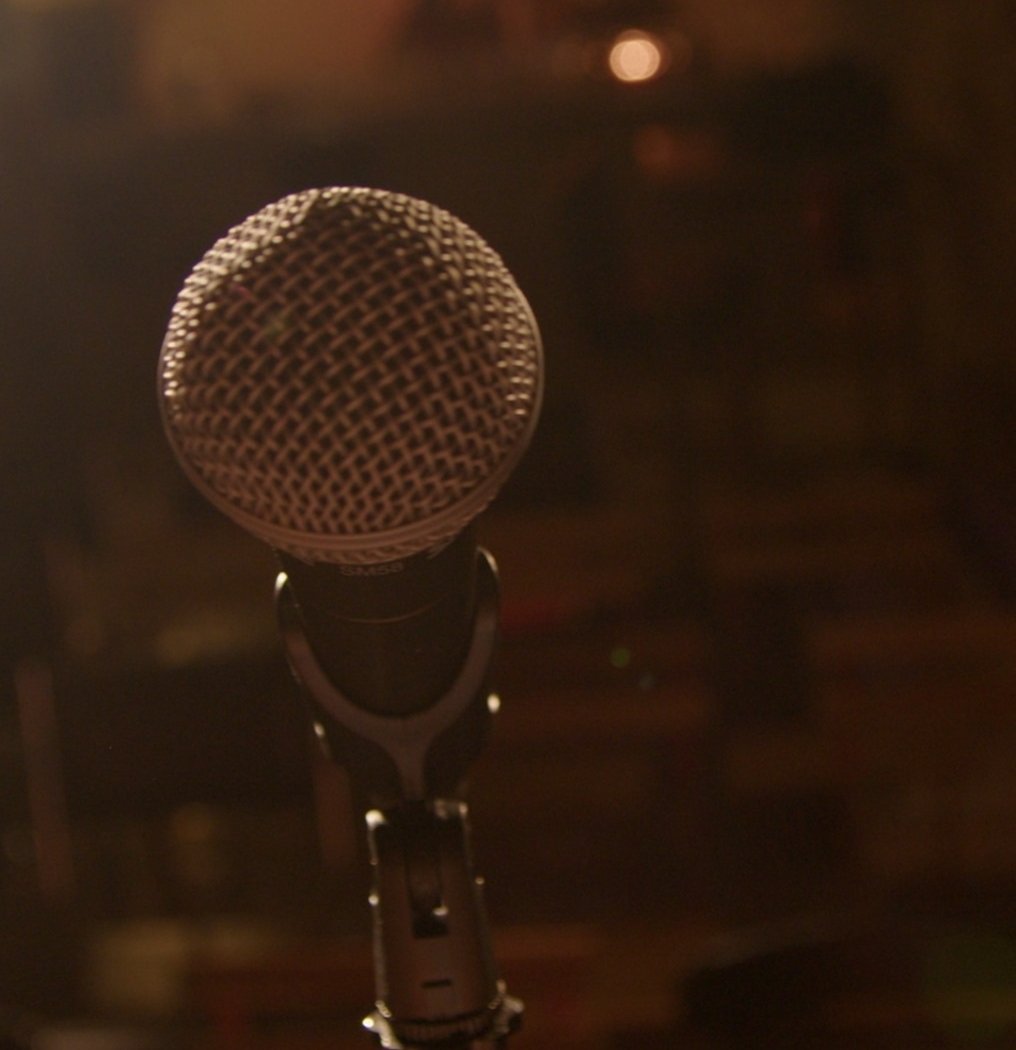 Caveau comedy club 2