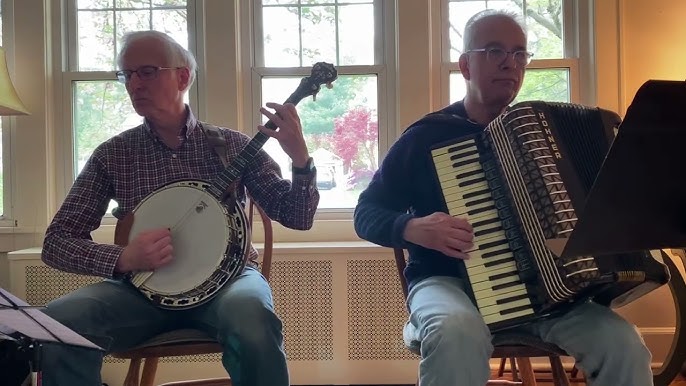 Live Music with The Bear and The Banjo