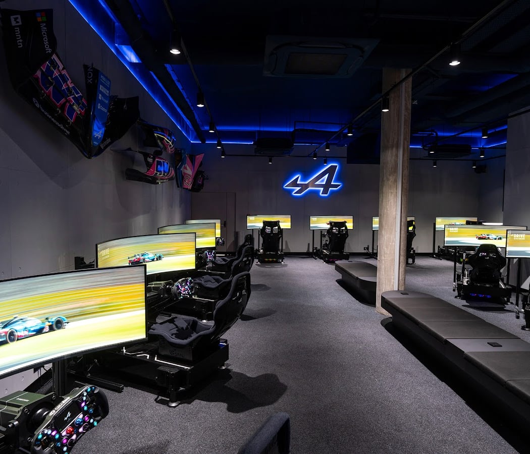 Alpine Race Lounge by E-Motion 1