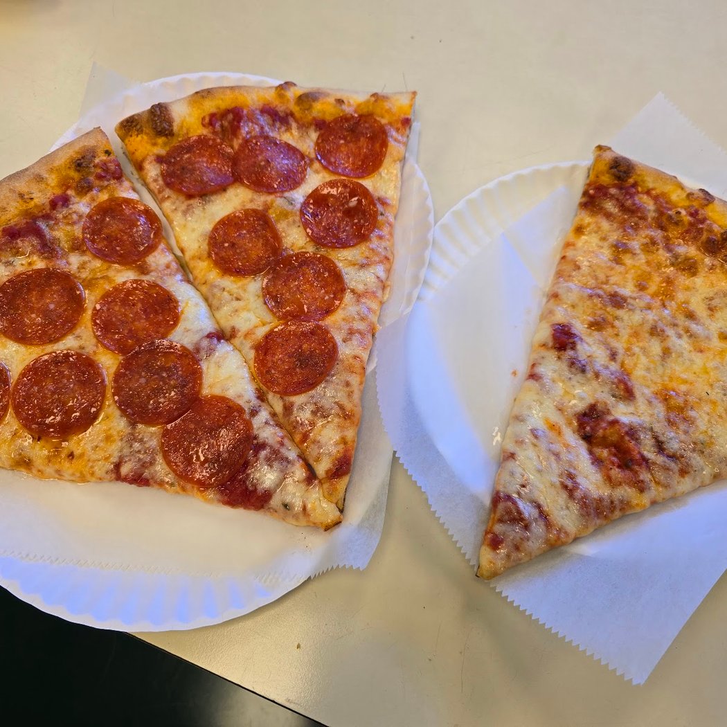 Alfie's Pizzeria & Restaurant 3