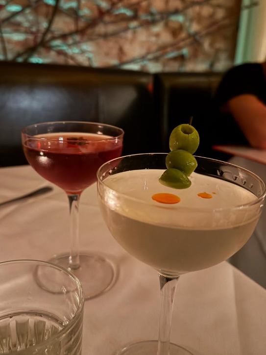 Cocktails & Connections Happy Hour for Queer Women & Nonbinary Folks 30+ 1