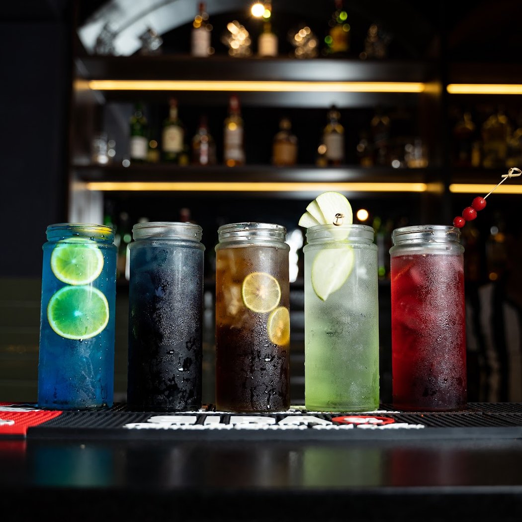 The Studs Sports Bar - All Day Café, Taproom & Kitchen 1
