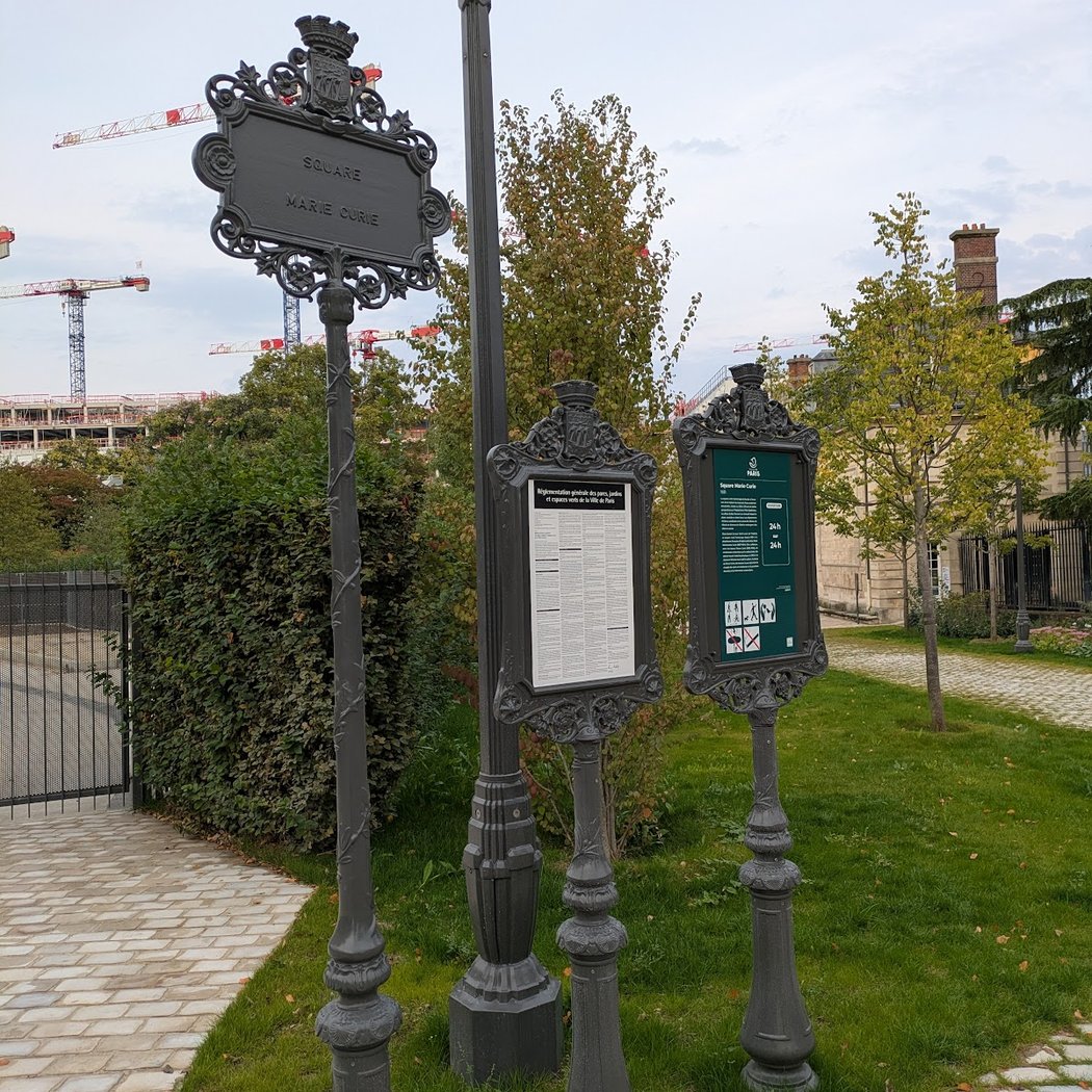 Square Marie Curie 3