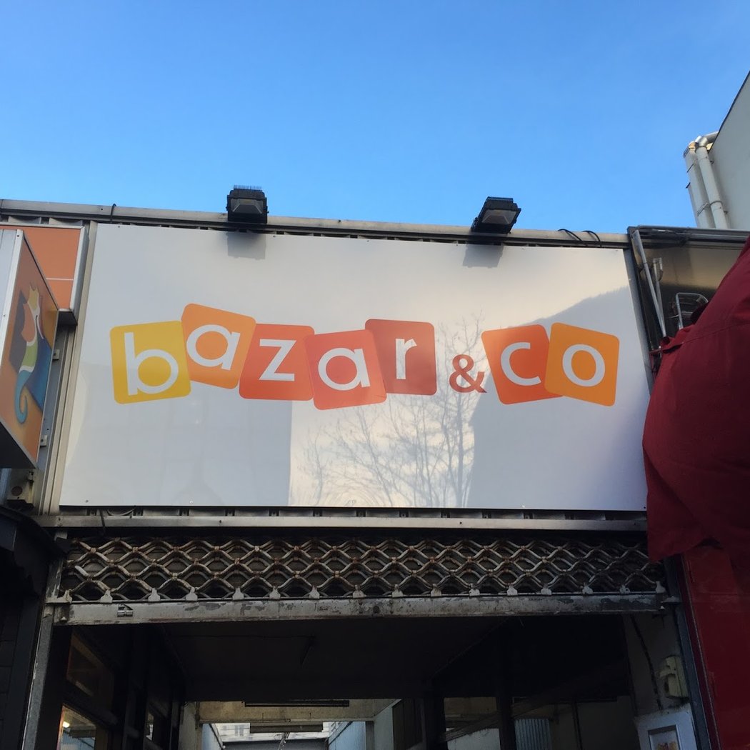 BAZAR & CO 2