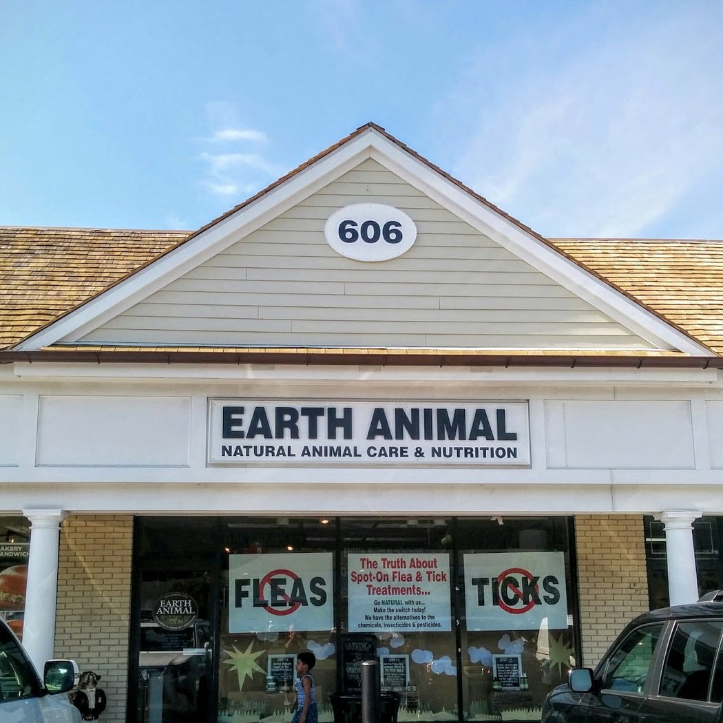 Earth Animal Flagship Store 2