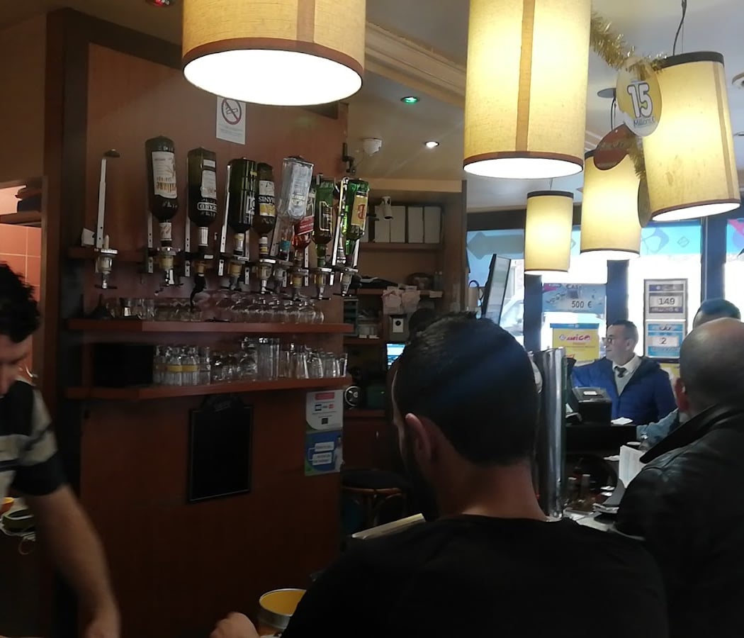 Le Commerce Bar PMU 1