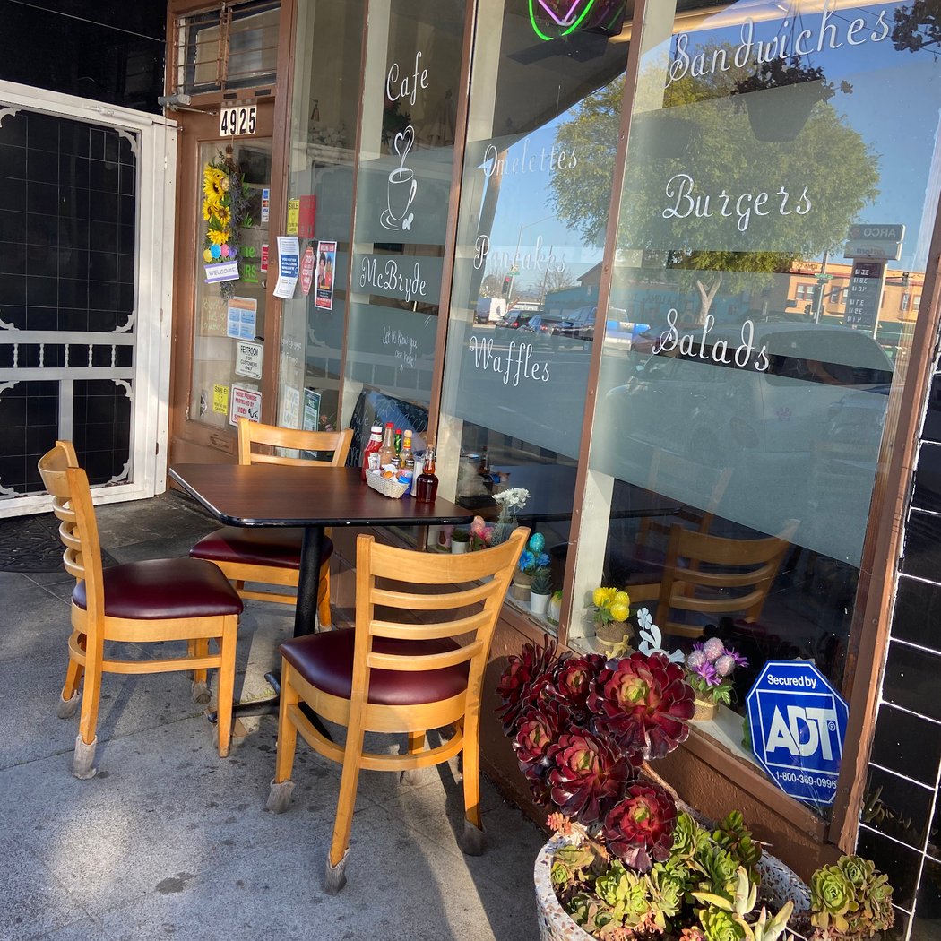 Cafe McBryde 2
