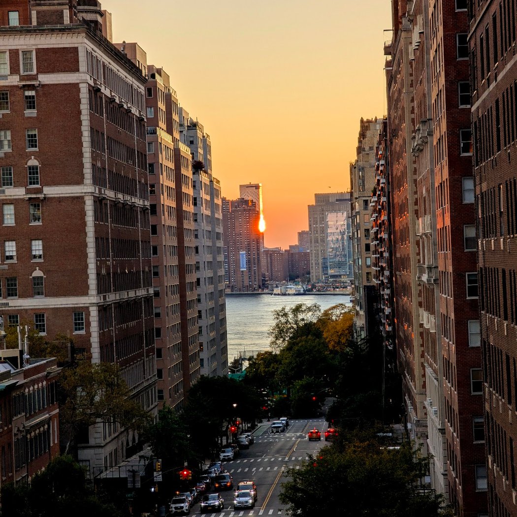 One Sutton Place South 2
