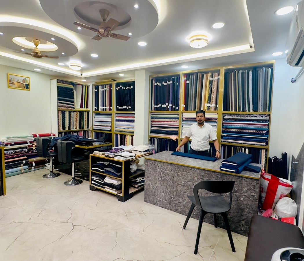 Golden Circle Clothing Store For Men 3