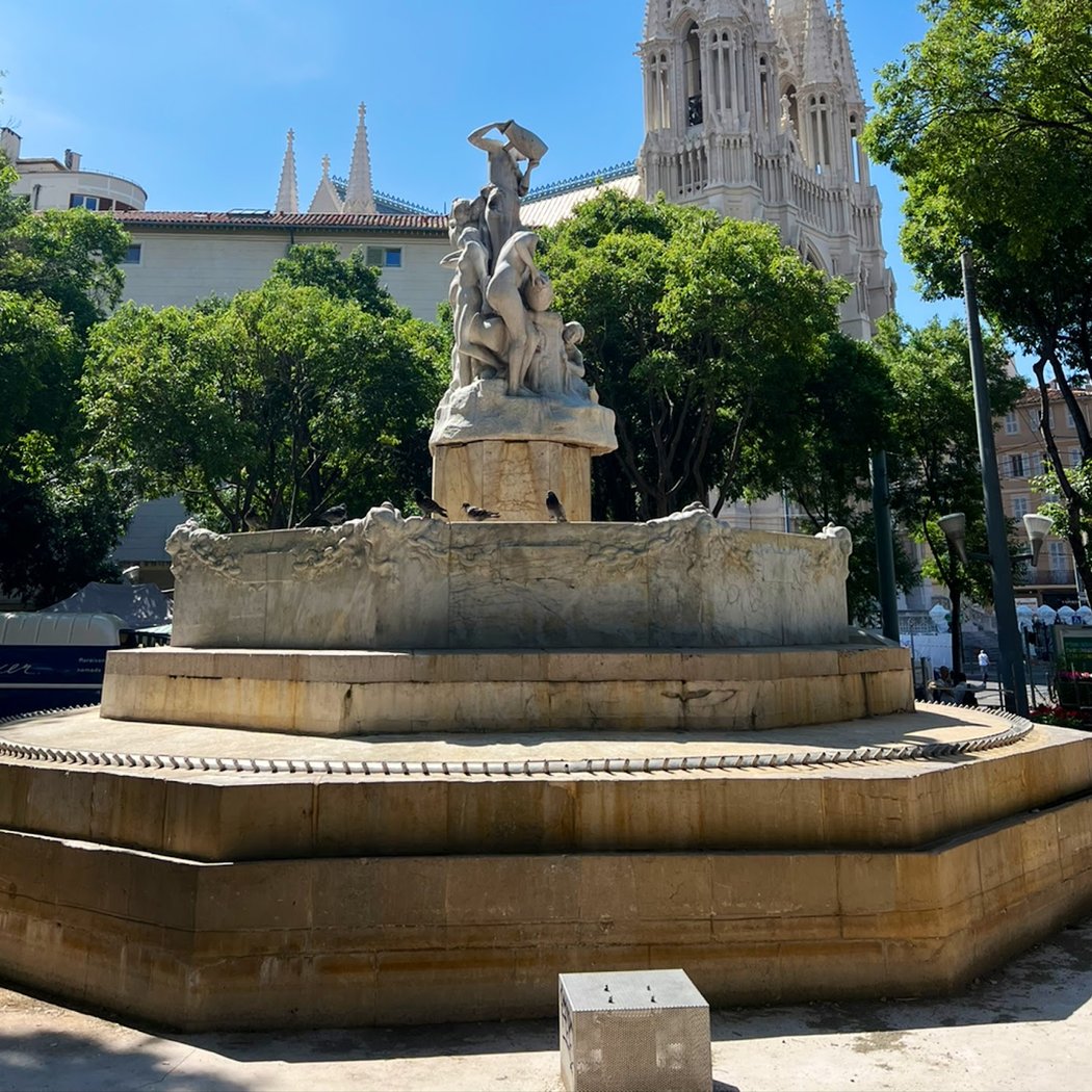 Fontaine des Danaïdes 5