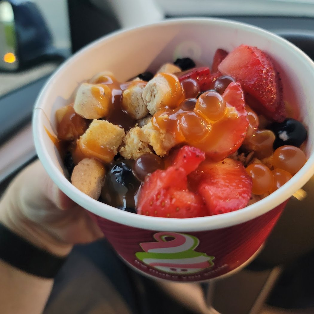 Menchie's Frozen Yogurt 3