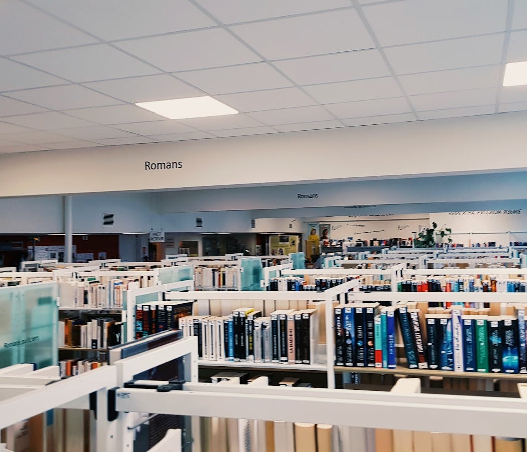 Library Valeyre 1