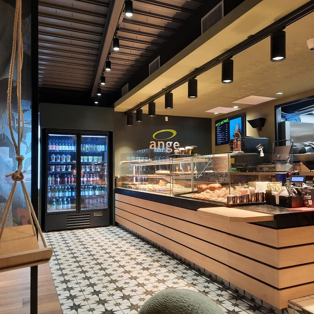 LE CAFE ANGE 2