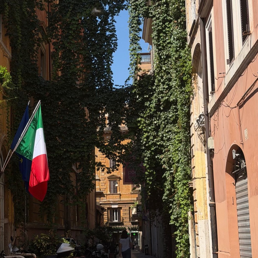 Via Vittoria 2