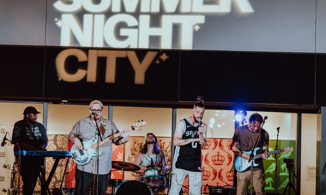 Summer Night City: The 501s & Mockingbird Express 1