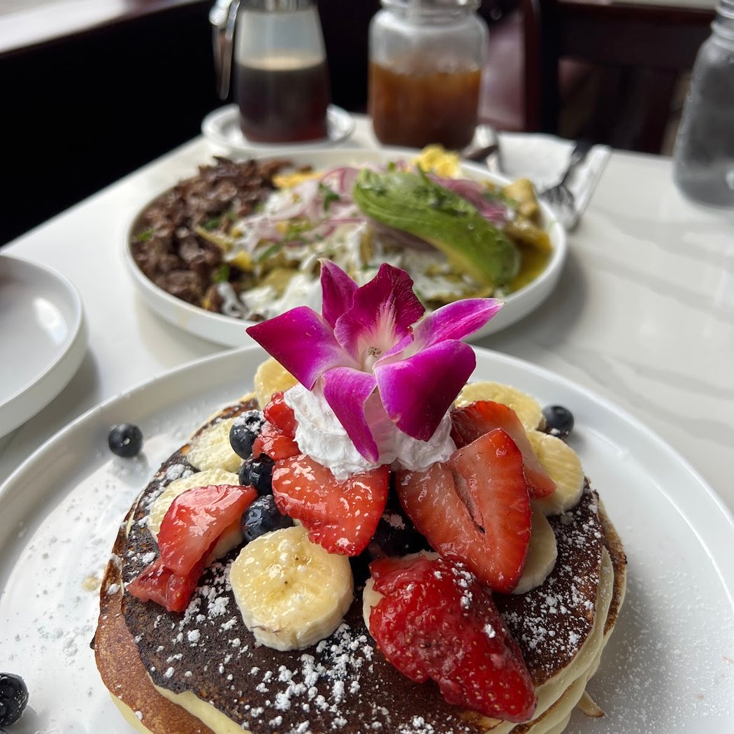 Astoria Gramercy Caf3 1