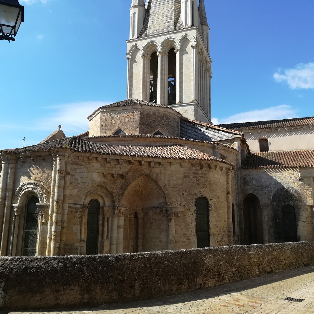 Eglise Saint Pierre d'Airvault 2