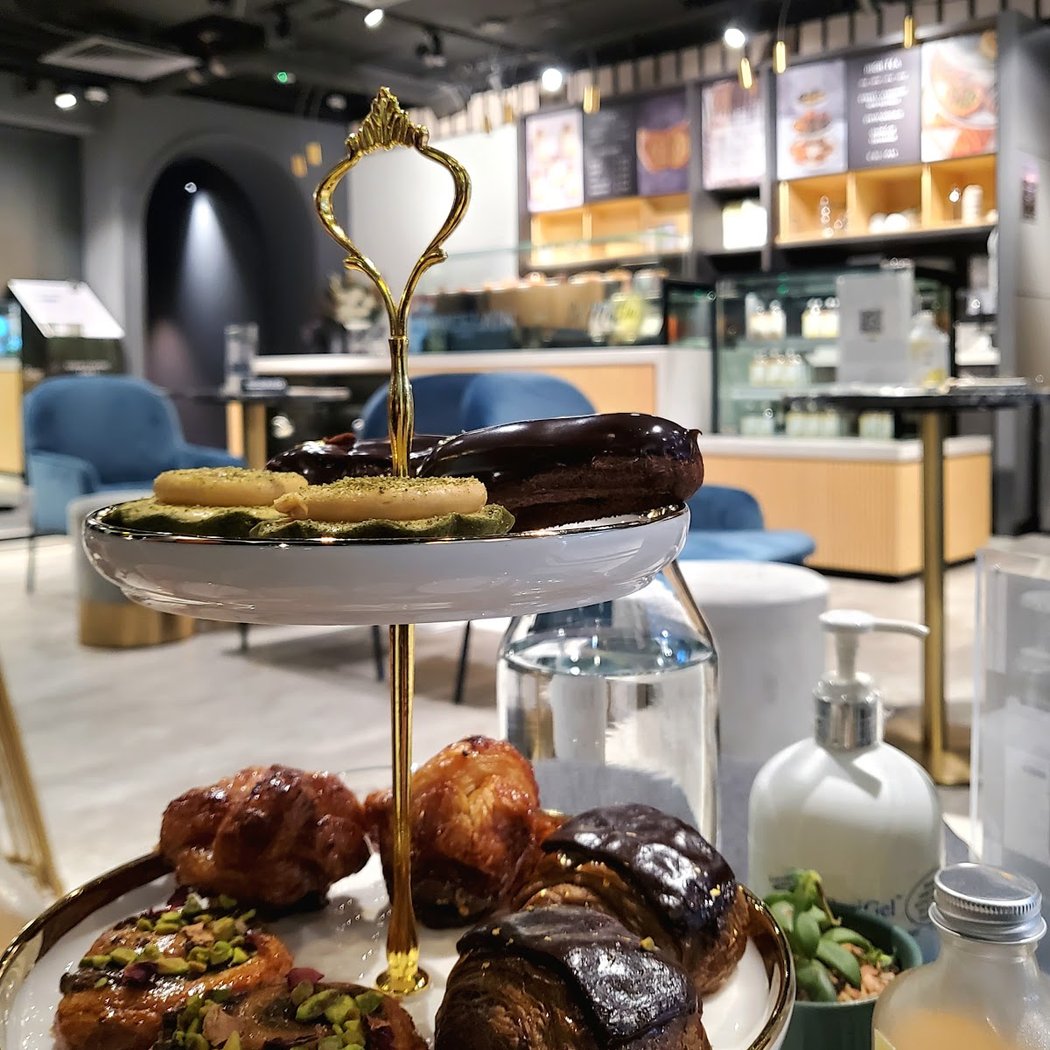 Porcelain Cafe by Le Matin Patisserie 3