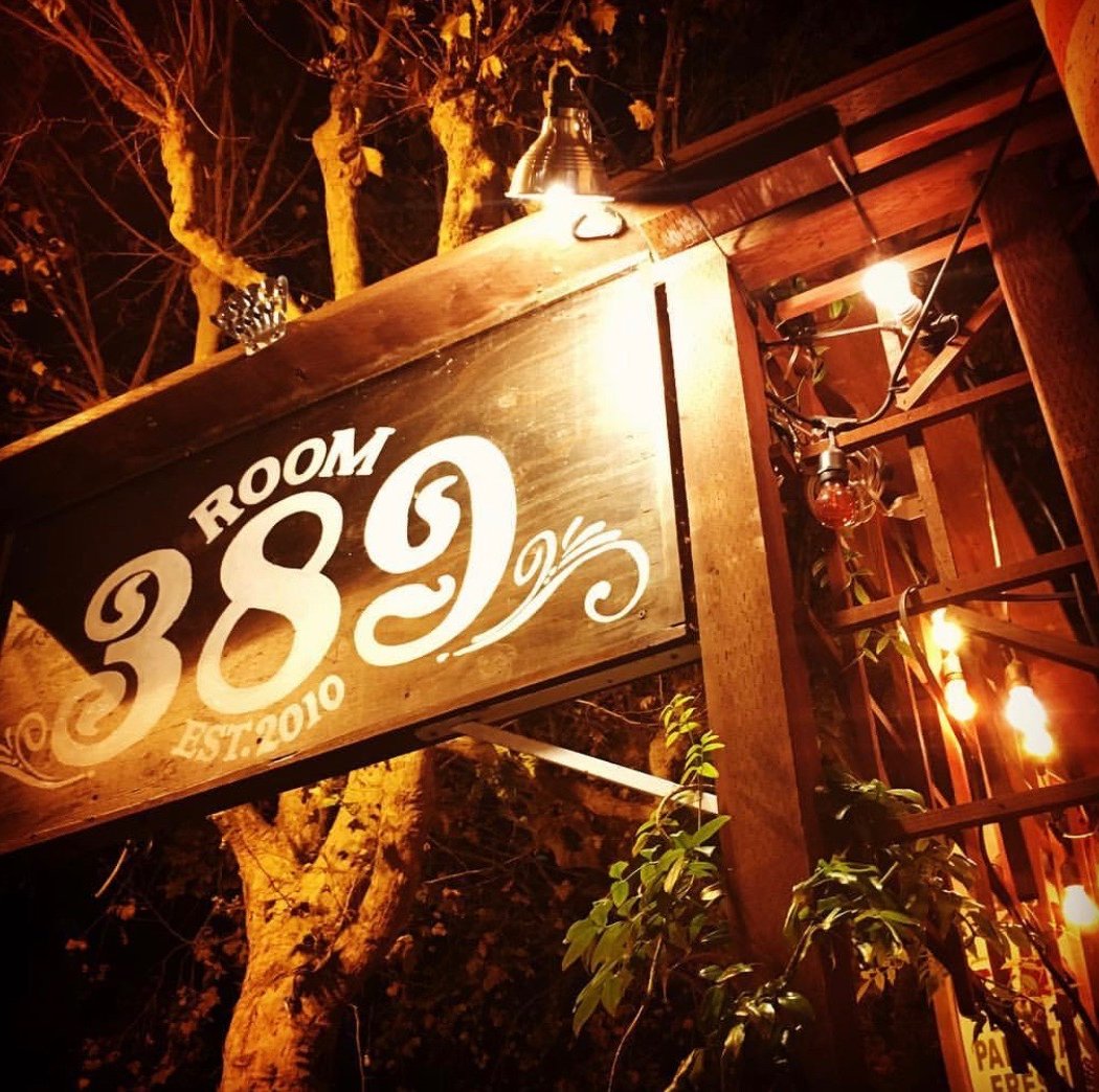 Room 389 4