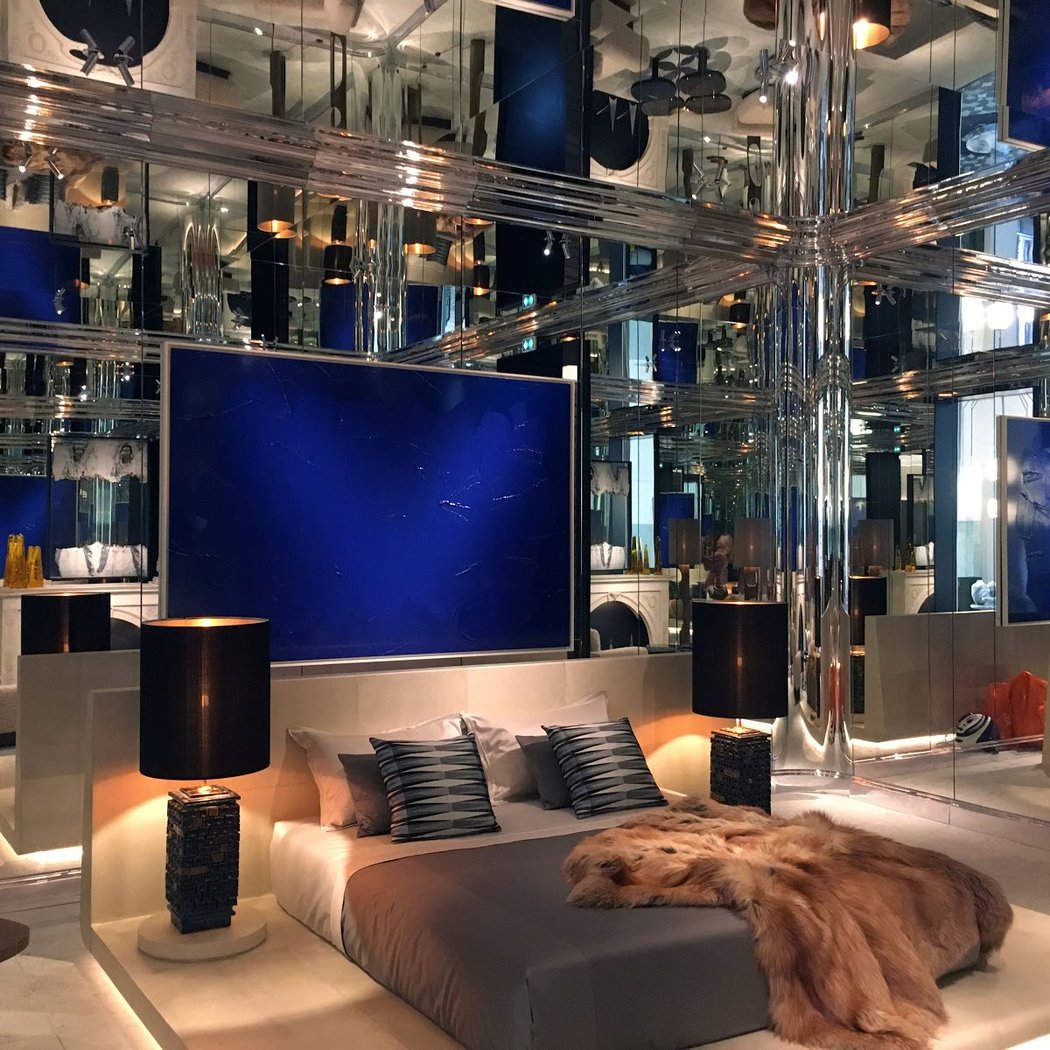 Like Mirror Mirolege - Bureau & Showroom 2