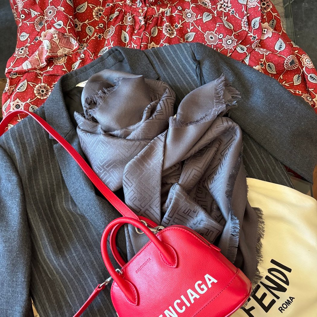 A DomiMod Dépôt-vente Femme Haut de Gamme Luxe Tendance 1