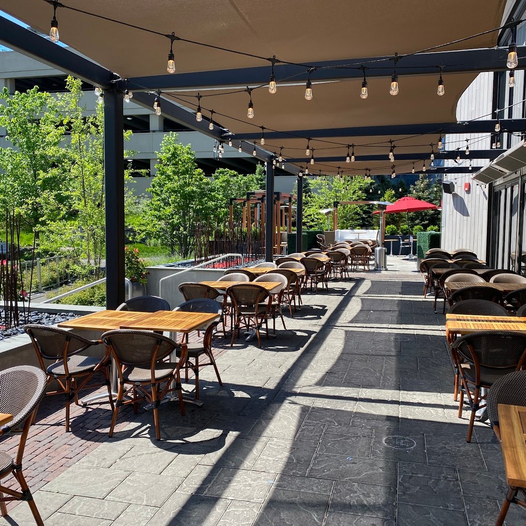 VENTANAS Restaurant and Lounge 2