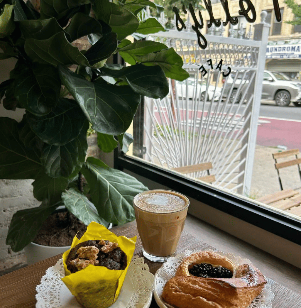 Polly's Cafe 1