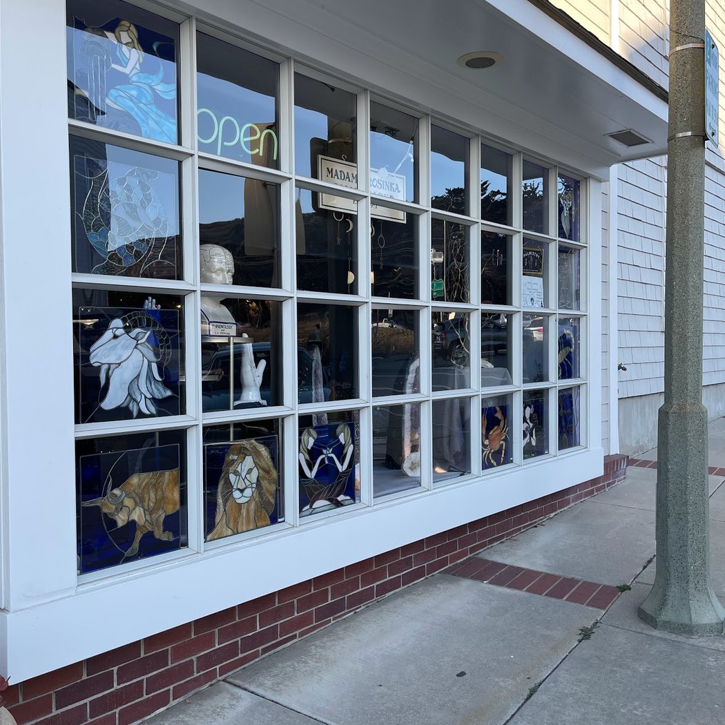 Madame Rosinka's Psychic Boutique 3