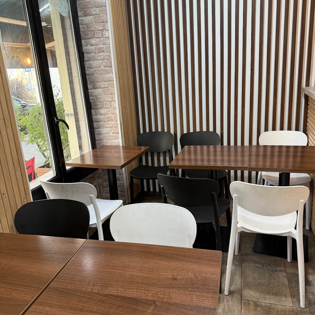 Chez Yanis Pizza 2