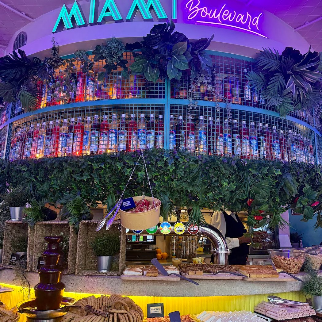 Super Brunch at Le Miami Boulevard 1