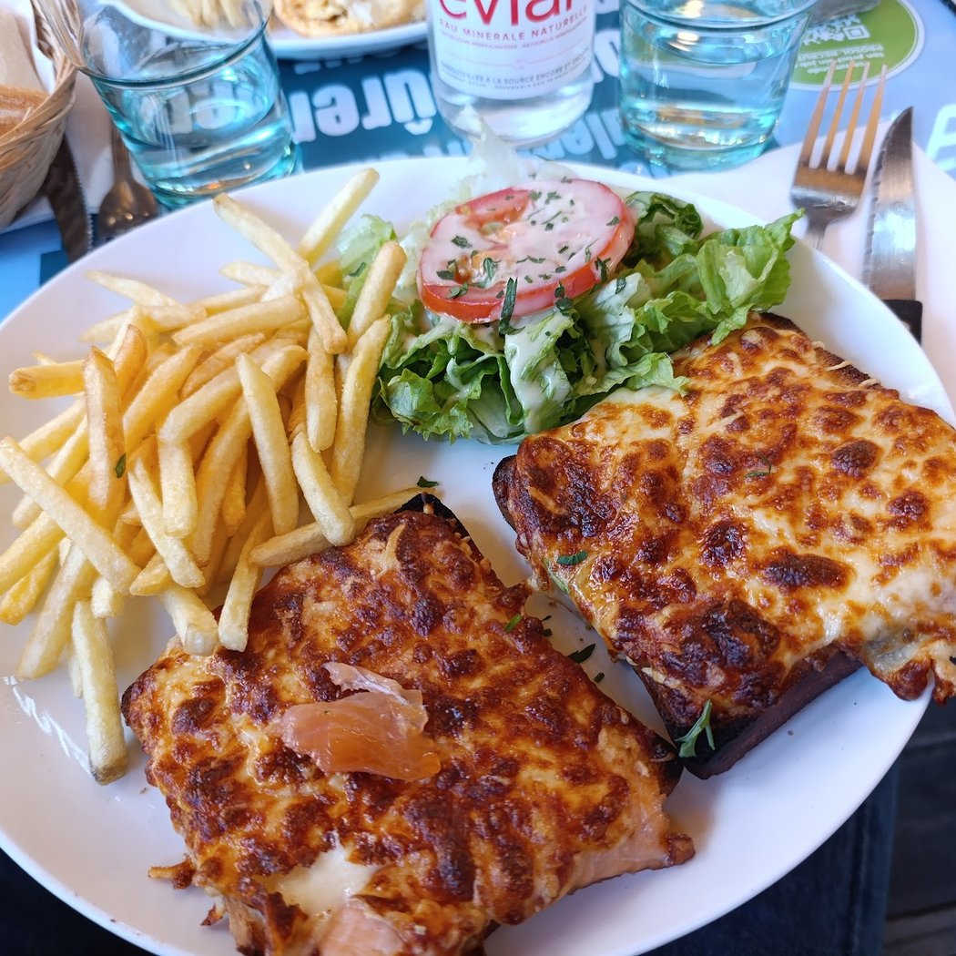 Le Studio Café 3