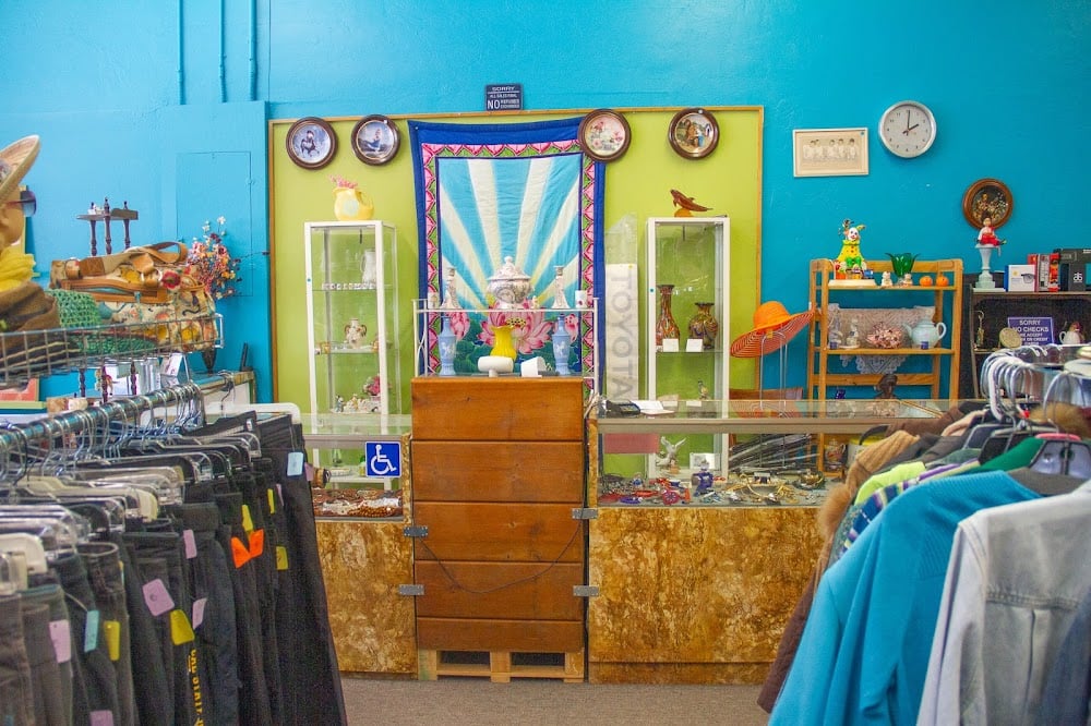 VistAbility's Good Stuff Thrift Shop - El Cerrito 2