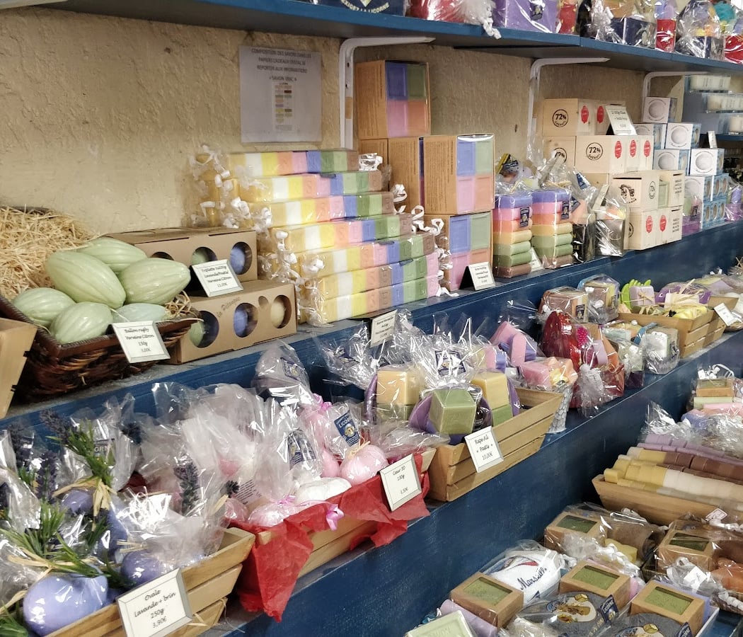 Free tour of the Savonnerie de la Licorne soap factory 2