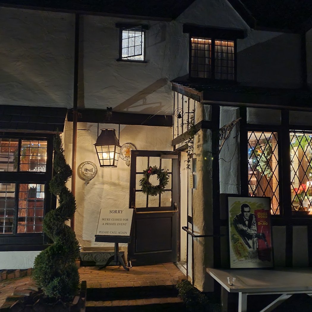 The Pelican Inn's Traditional Christmas Eve Supper 1
