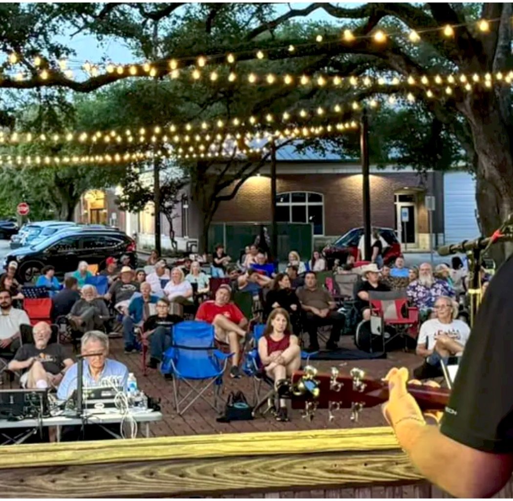 Music in the Historic District 3
