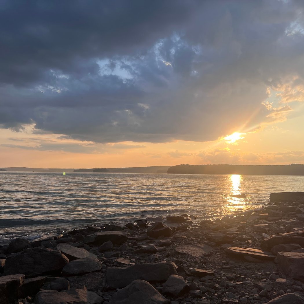 Wallenpaupack Scenic Boat Tour & Boat Rentals 3