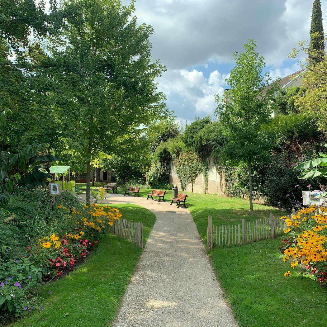 Square Saint Hilaire 1