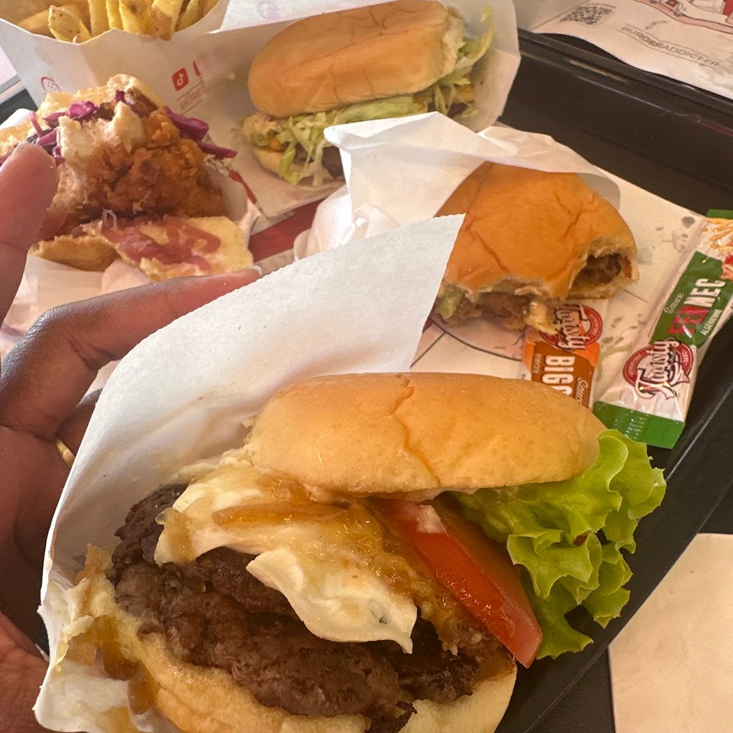 Burger Addict Cergy 3