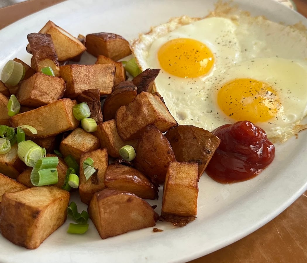 Mr. Mom's Cafe 3